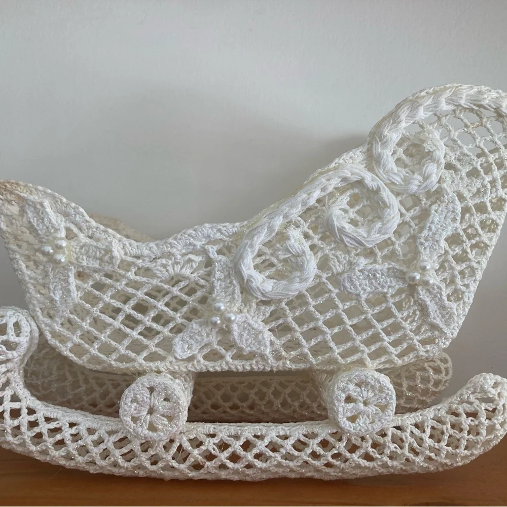 Vtg Crochet Sleigh With Presents Christmas Table Decor Home Winter Frost